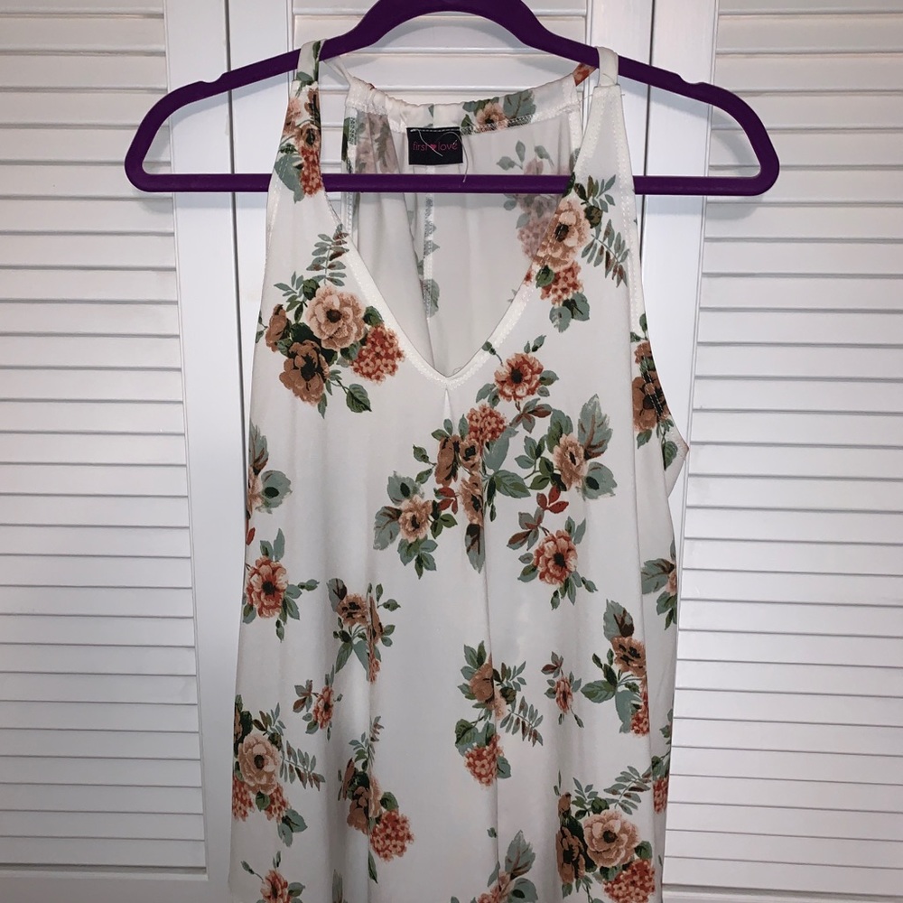 FIRST LOVE FLORAL TANK TOP FLOWING